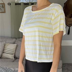 Old navy cropped tee